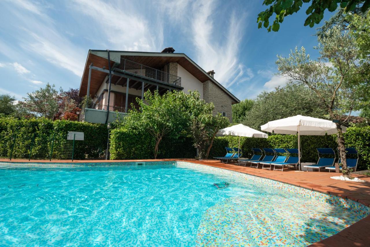 B&B Family First Capriate San Gervasio Bagian luar foto