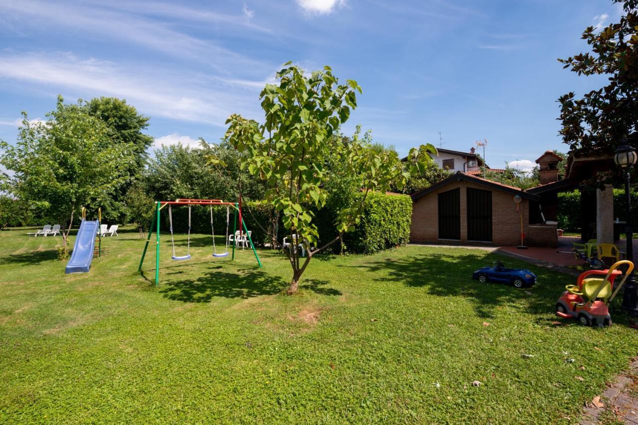 B&B Family First Capriate San Gervasio Bagian luar foto