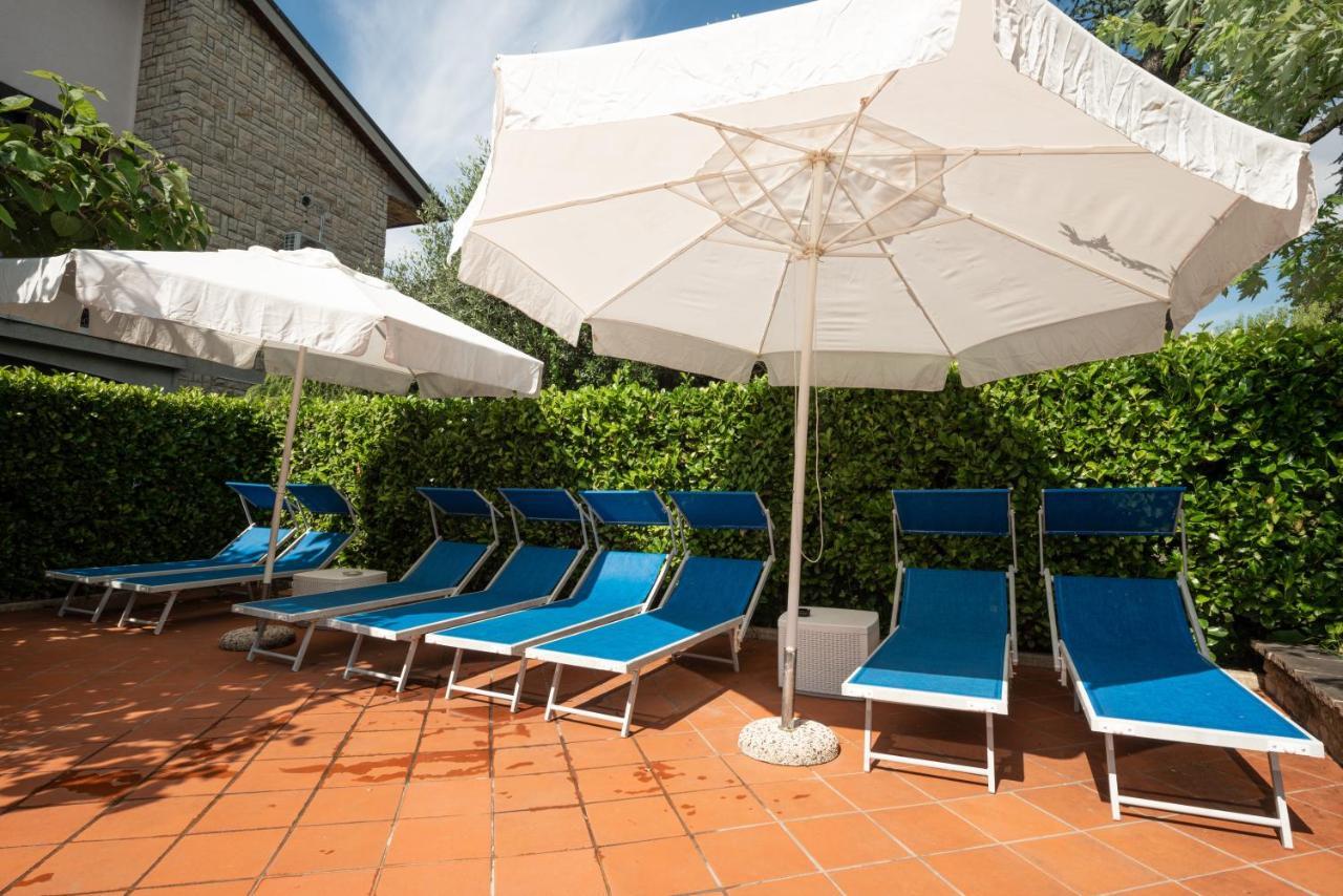 B&B Family First Capriate San Gervasio Bagian luar foto