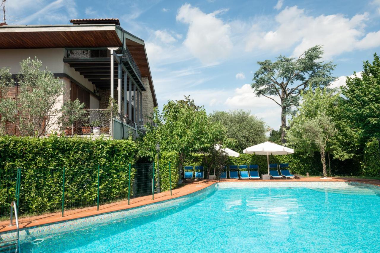 B&B Family First Capriate San Gervasio Bagian luar foto