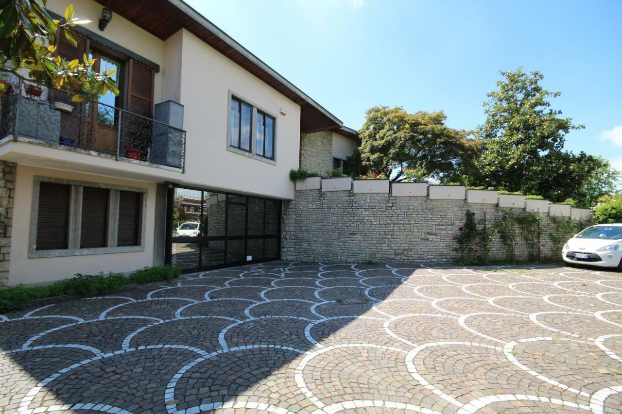 B&B Family First Capriate San Gervasio Bagian luar foto