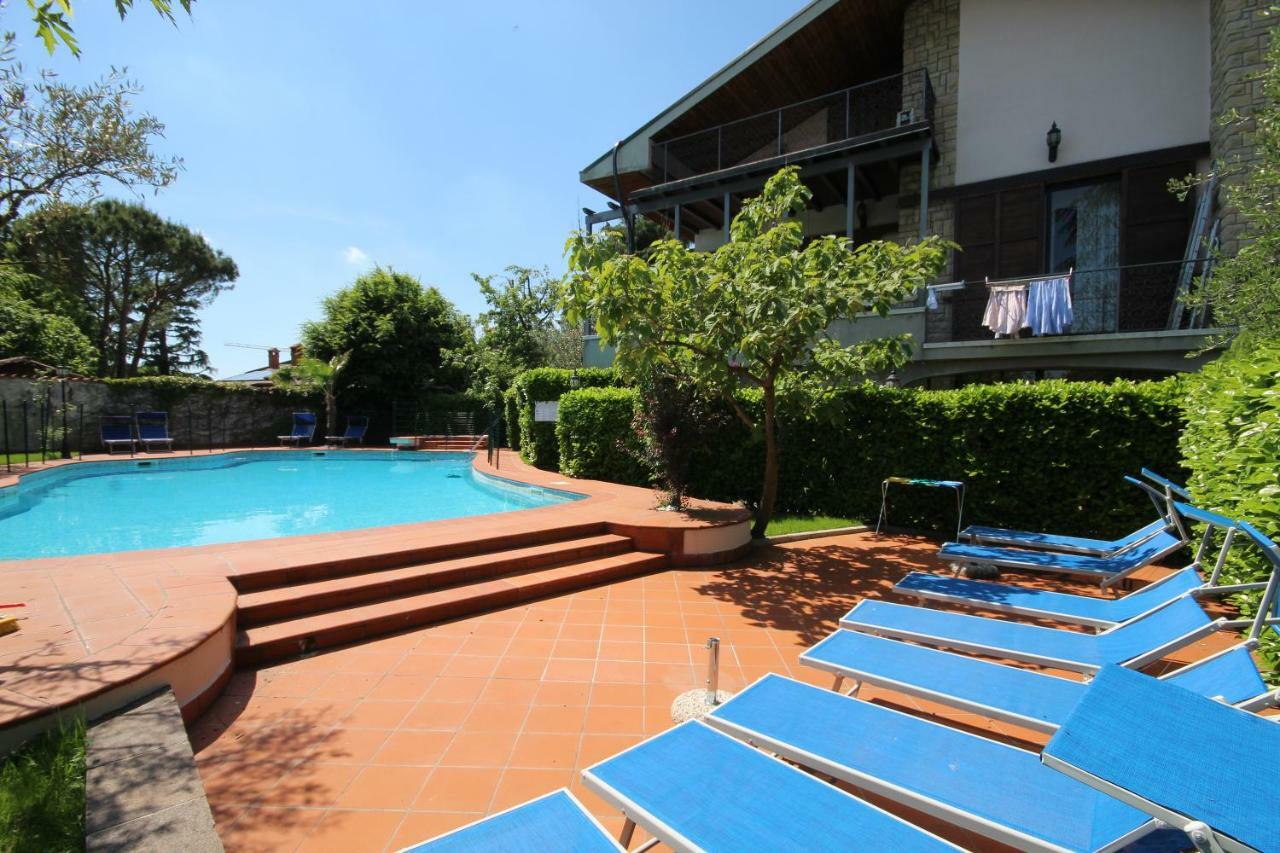 B&B Family First Capriate San Gervasio Bagian luar foto